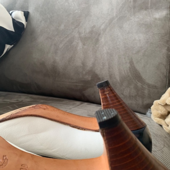 Vintage Genuine Gucci Open Toe Shoes - Picture 4 of 7